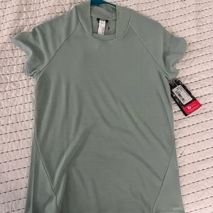 Oiselle FLYOUT WOOL SHORT SLEEVE